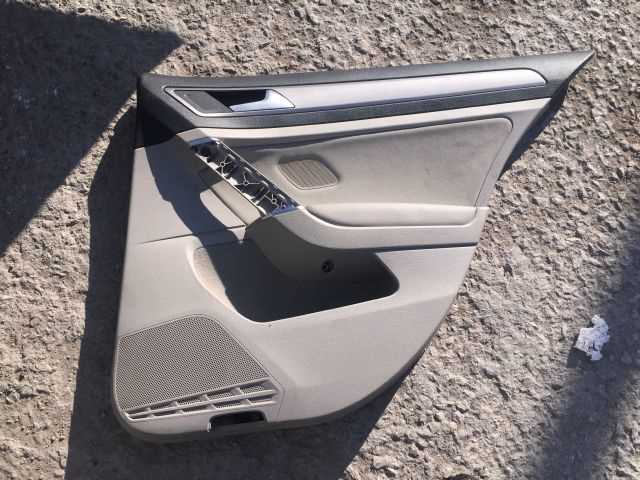 Volkswagen Golf7 2013-2016 Çıkma Yedek Kapı Döşemesi